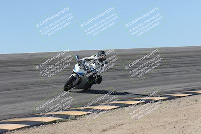 media/Oct-13-2025-Moto Forza (Mon) [[a66d839500]]/4-C Group/Session 2 (Bowl)/